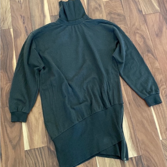 Young Fabulous & Broke YFB Dress Asymmetrical Hem Turtleneck Tunic Sweatshirt L - Picture 8 of 10